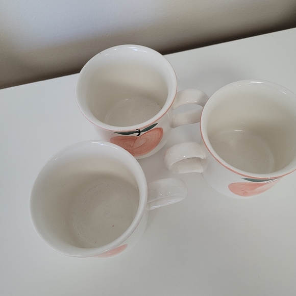 Adorable peach print mugs - Picture 4 of 6